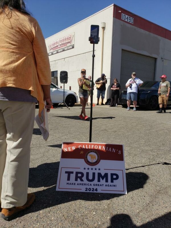 New Californian's for Trump Yard Signs - Image 5
